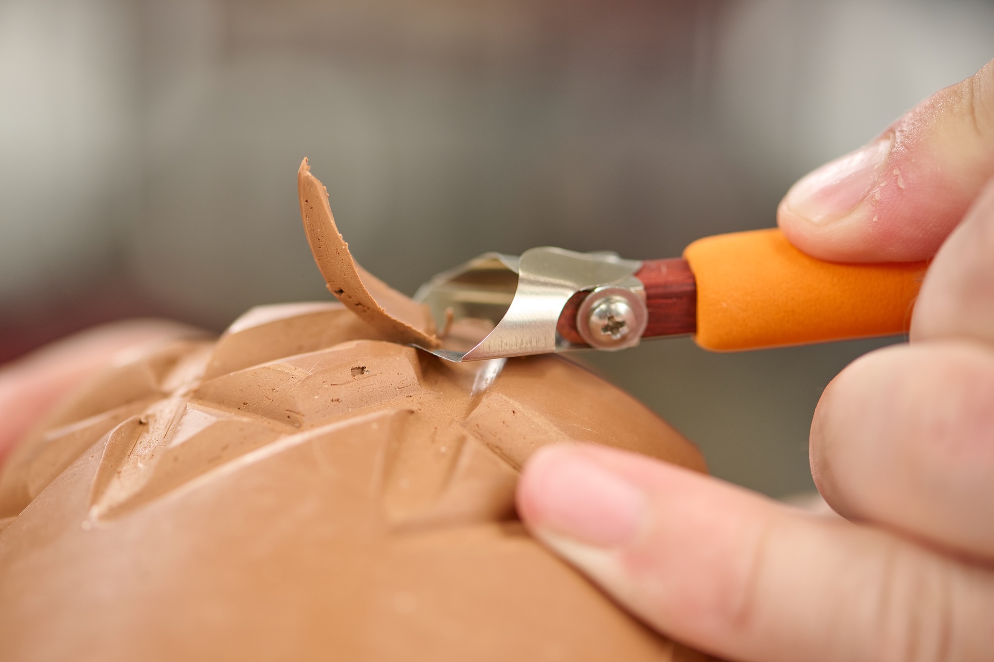 X4 1mm square fluting tool carving into clay